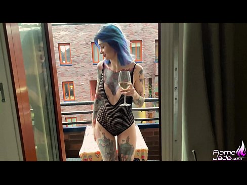 ❤️ खुल्या आकाशाखाली गल्पने चोखणारी जबरदस्त मुलगी आणि उत्कटतेने चोदत आहे गुदद्वारासंबंधीचा व्हिडिओ mr.pinkporno.ru वर